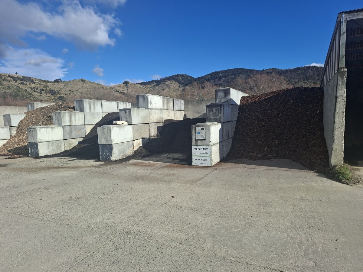 Garden mix and vegie mix bays at the yard